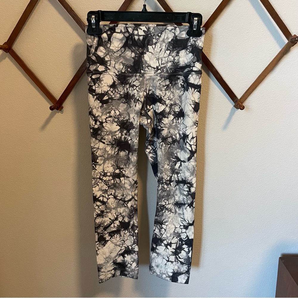 Lululemon Wunder Capri leggings